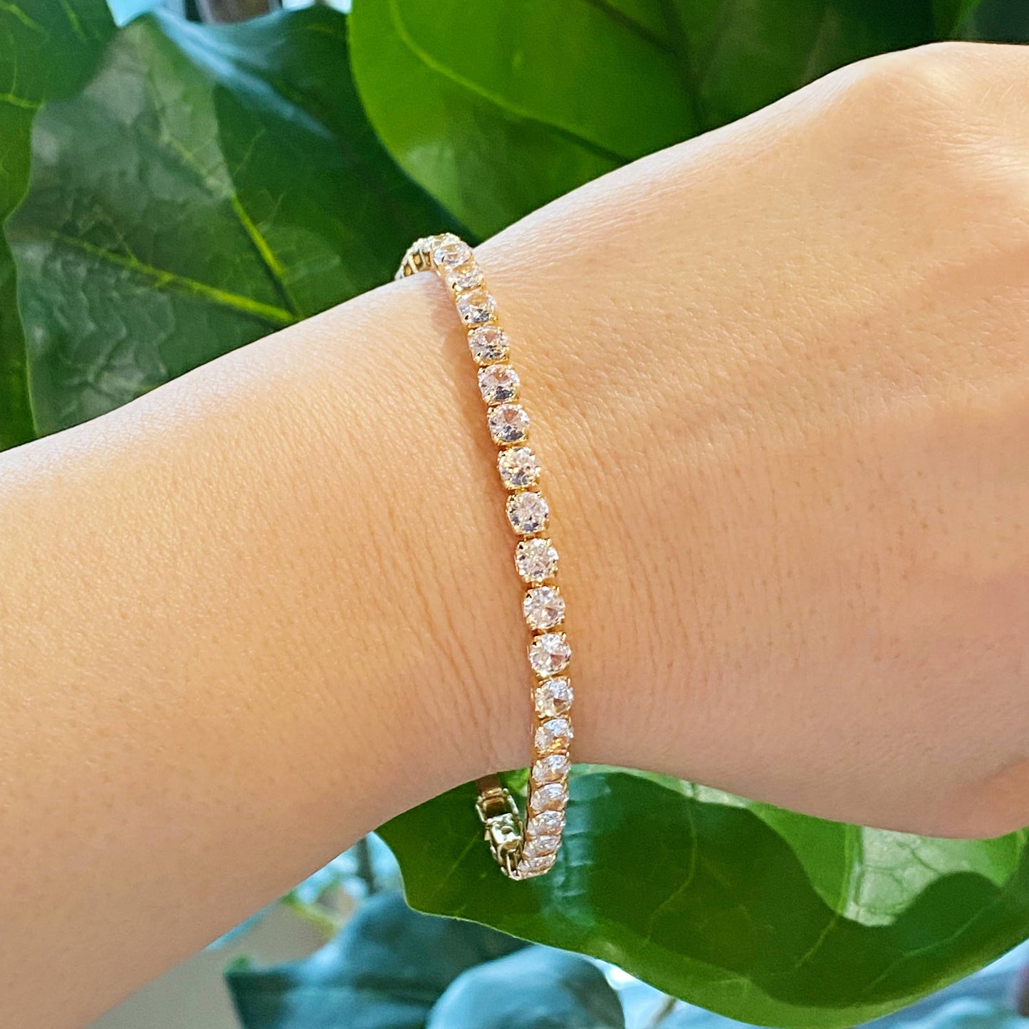 Girls Dream Tennis Bracelet: Gold