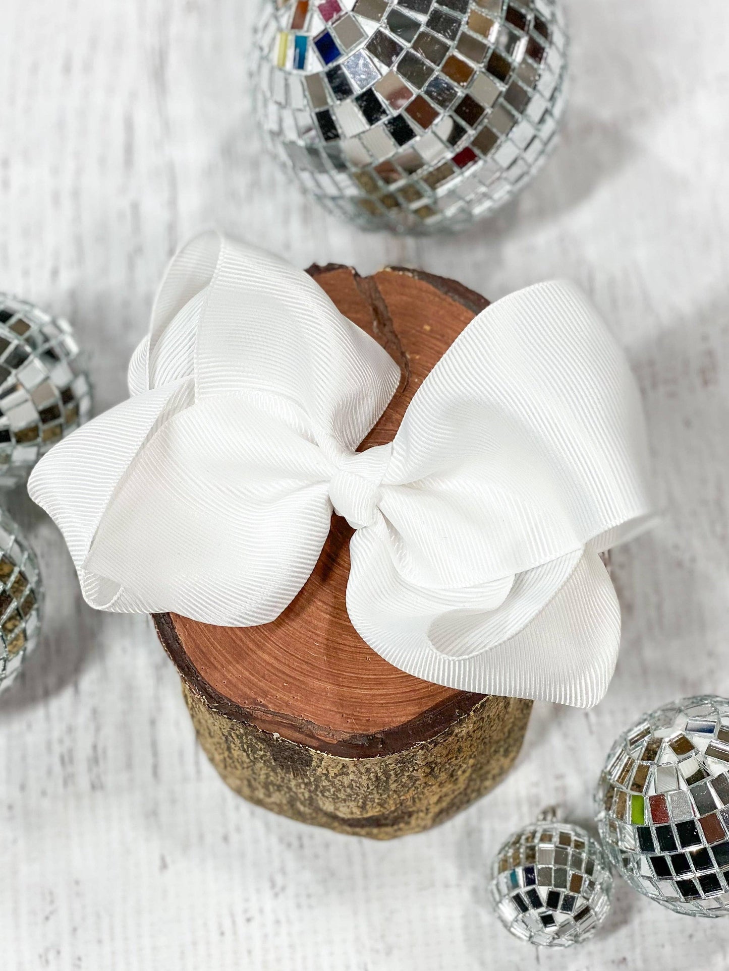 5.5" Classic Oversized Bow on French Clip (The Hair Bow Company)