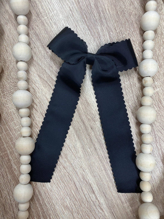 Scalloped Long Tail Bow with Alligator Clip