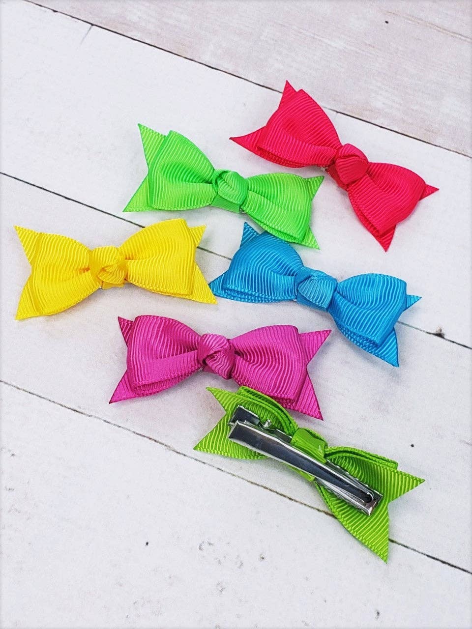 2.5" Solid Hair Bow (The Hair Bow Company)