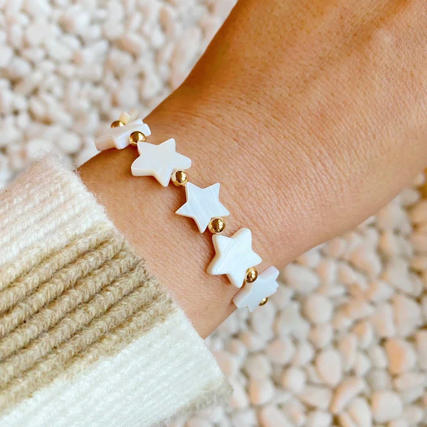 Shelly Star Stretch Bracelet: Cream