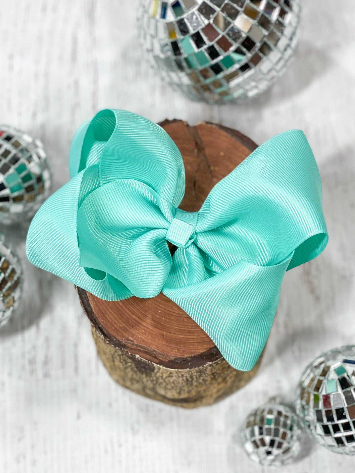 5.5" Classic Oversized Bow on French Clip (The Hair Bow Company)